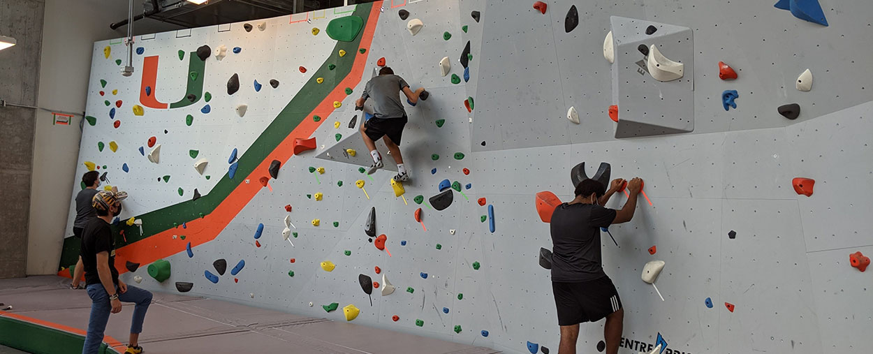Climbing Wall - Outdoor Rock Climbing Wall Climbing Wall - Outdoor Rock Climbing Wall